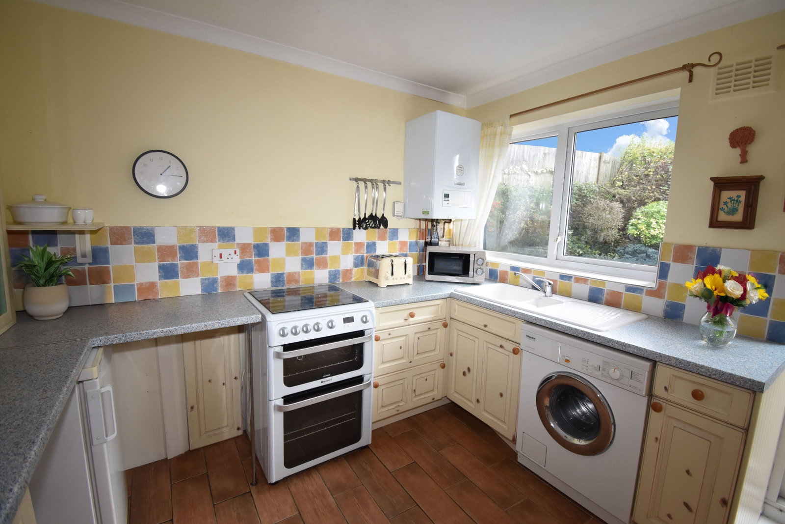 Semi Detached House in Oldbury