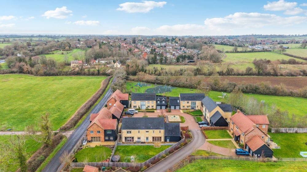 Detached House in Milton Keynes