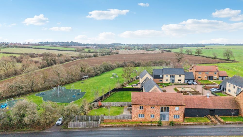 Detached House in Milton Keynes
