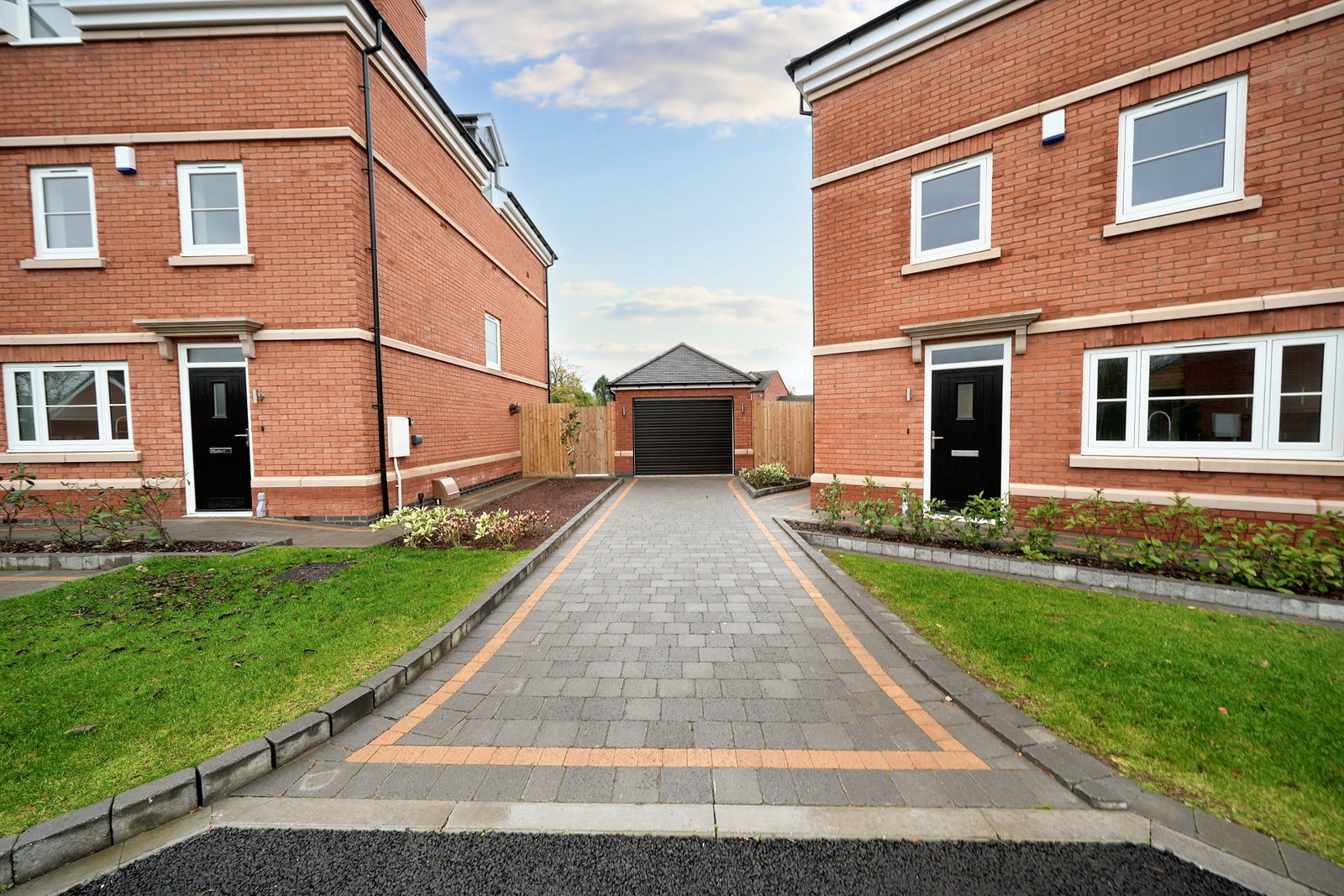 Semi Detached House in Wheaton Aston