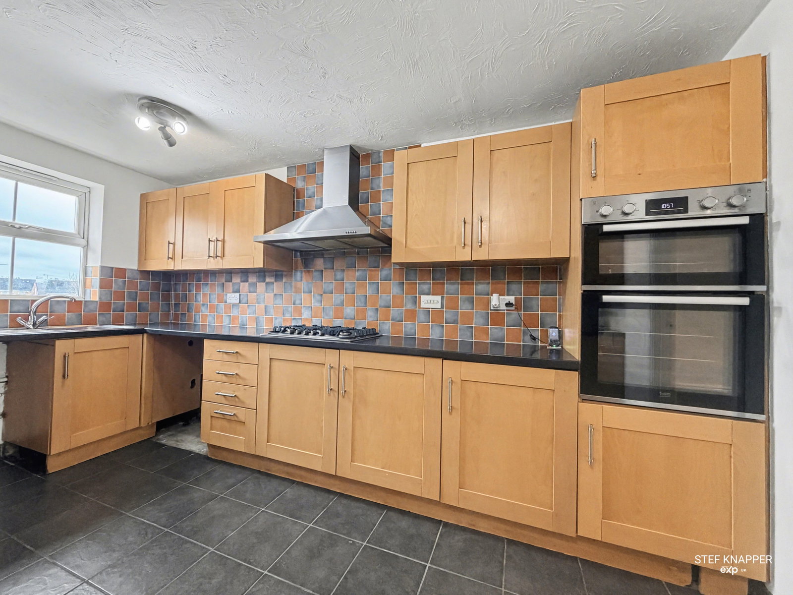 Semi Detached House in Stoke-on-trent
