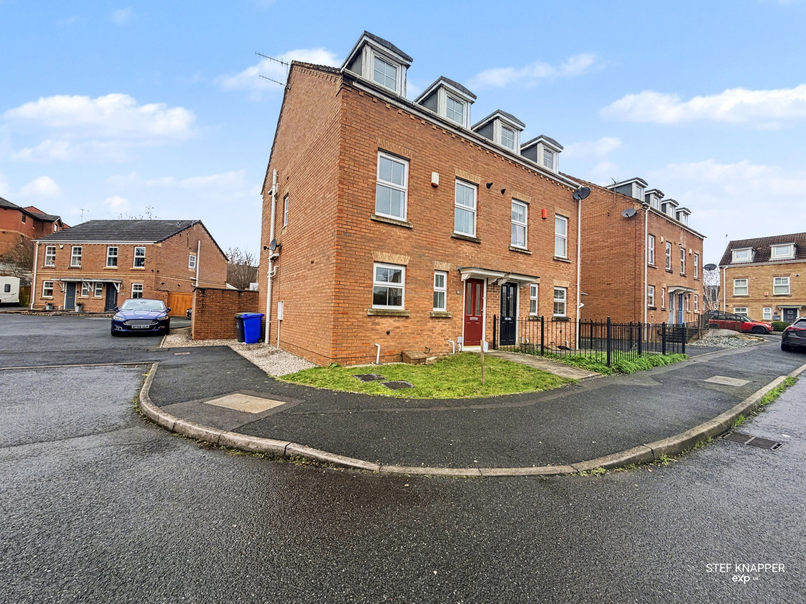 Semi Detached House in Stoke-on-trent