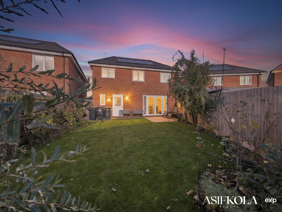 Detached House for sale in B75 7DN, Battalion Drive, Sutton Coldfield, B75 7DN, 1600 m²