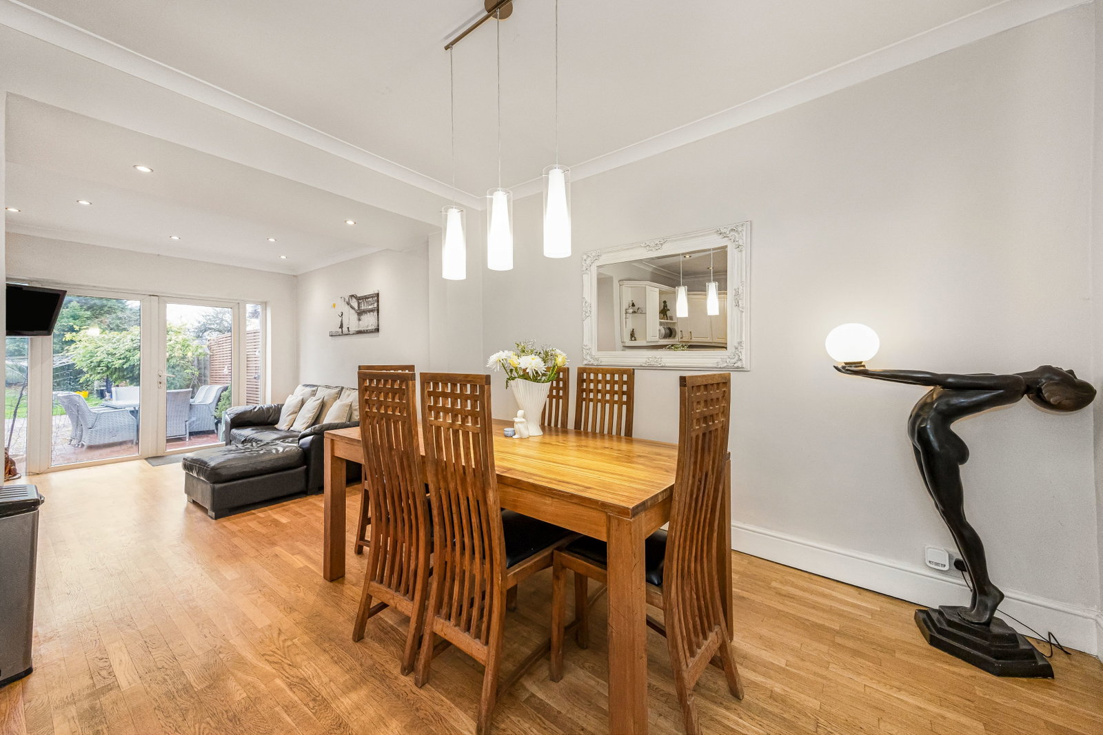 Semi Detached House in Romford