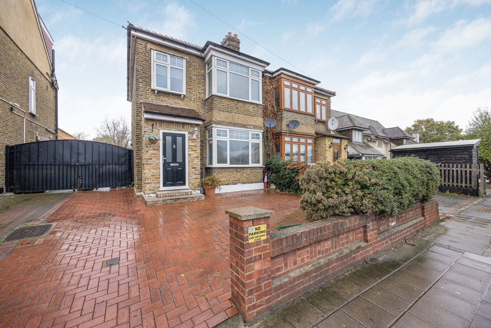 Semi Detached House in Romford