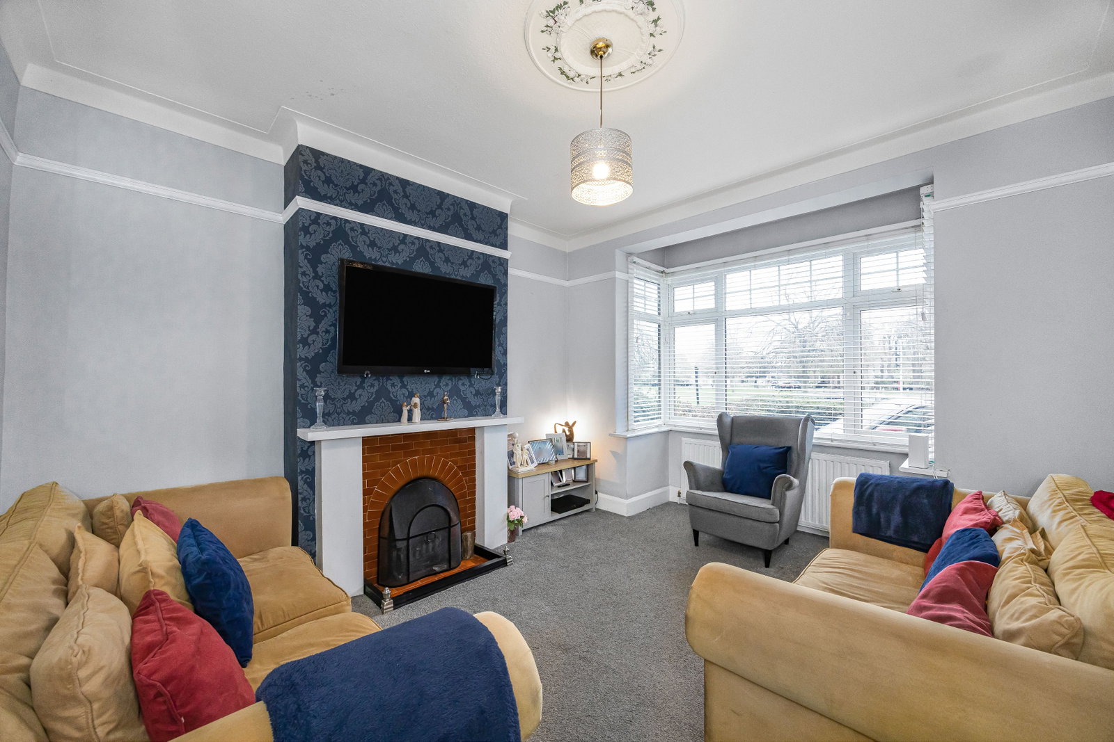 Semi Detached House in Romford