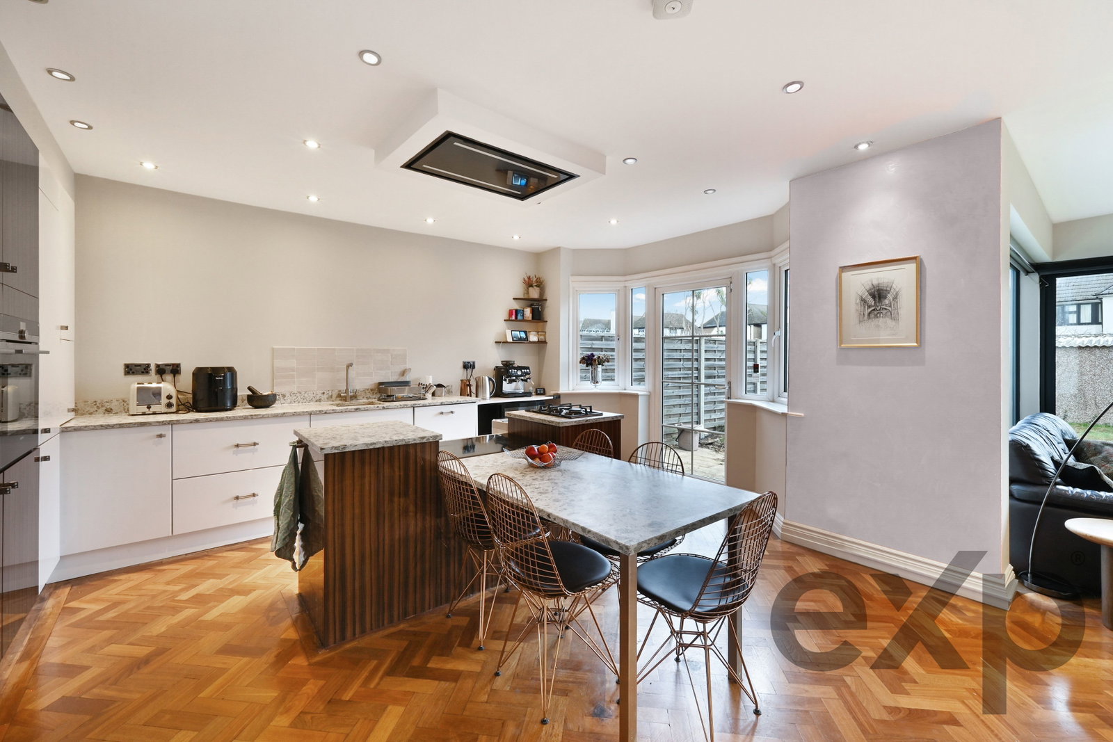 Detached House in New Malden
