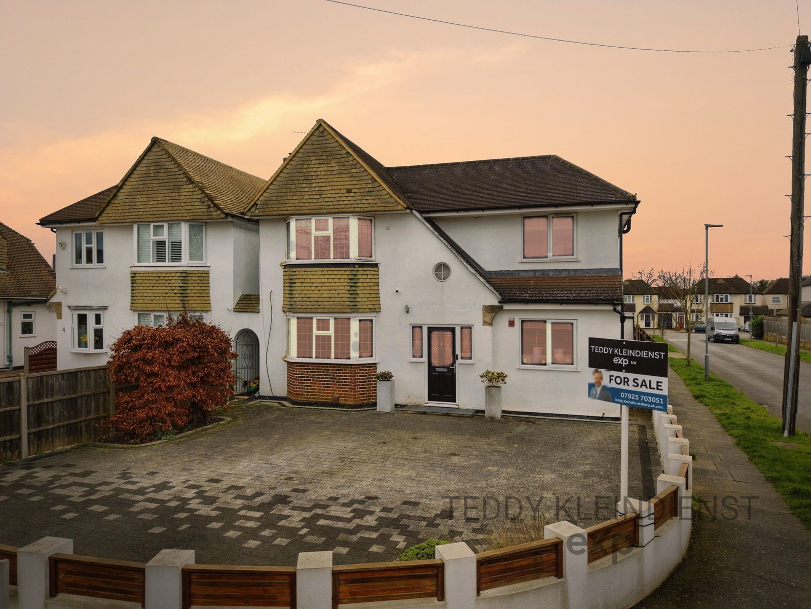 Detached House in New Malden