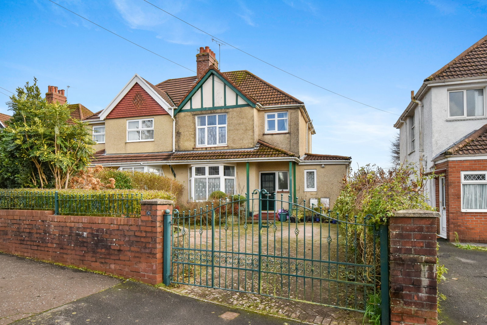 Semi Detached House in Swansea