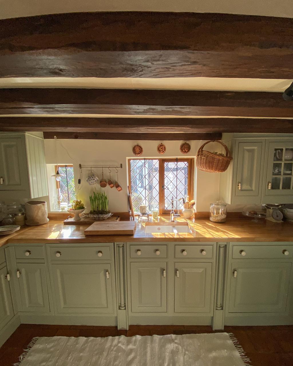 Detached House for sale in Lingfield, The Old House, Godstone Road