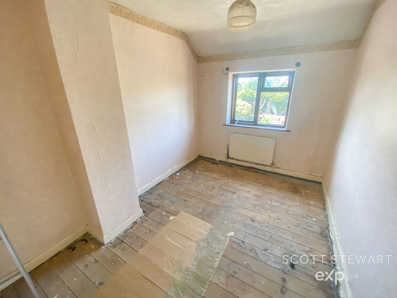 Semi Detached House in Peterborough