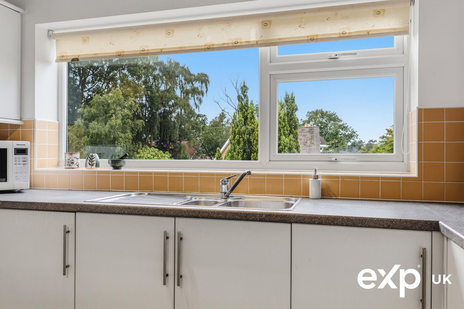 Detached House for sale in Nottingham, Birchwood Drive, Ravenshead