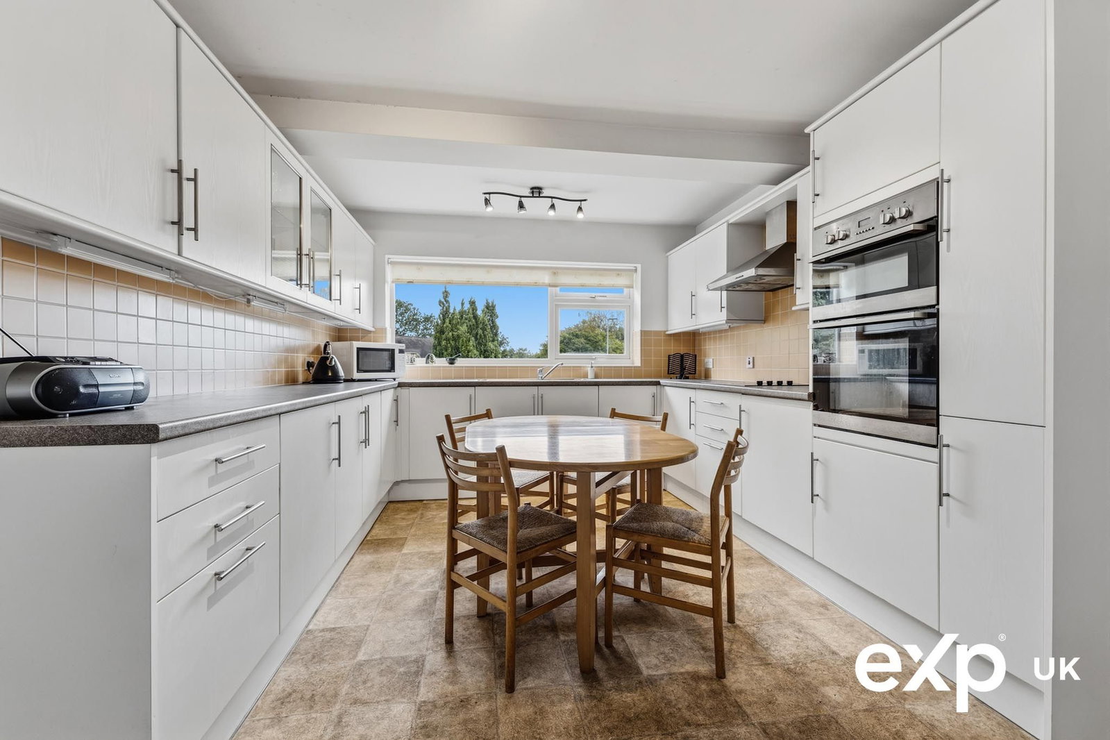 Detached House for sale in Nottingham, Birchwood Drive, Ravenshead
