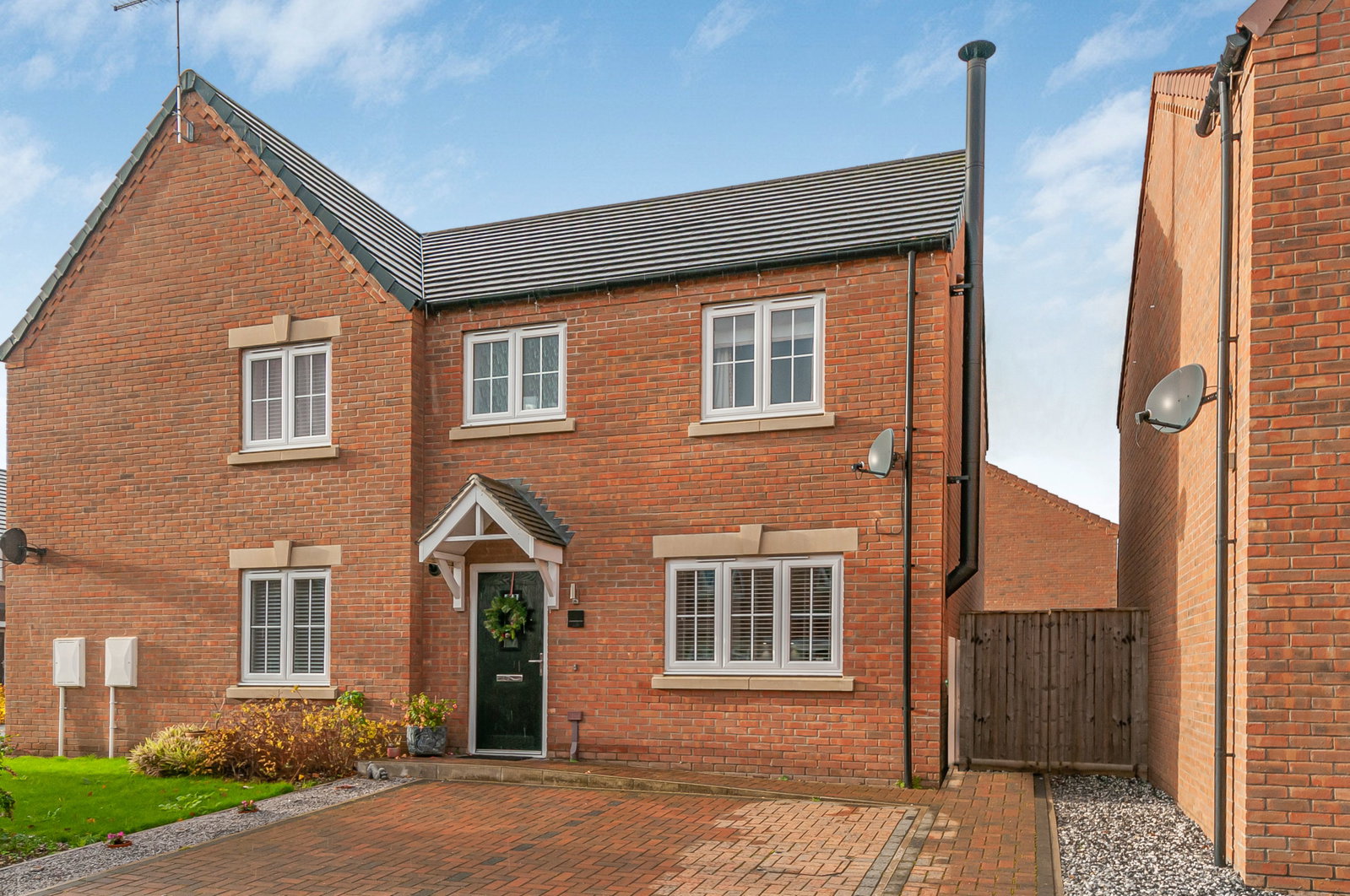 Semi Detached House in Hull