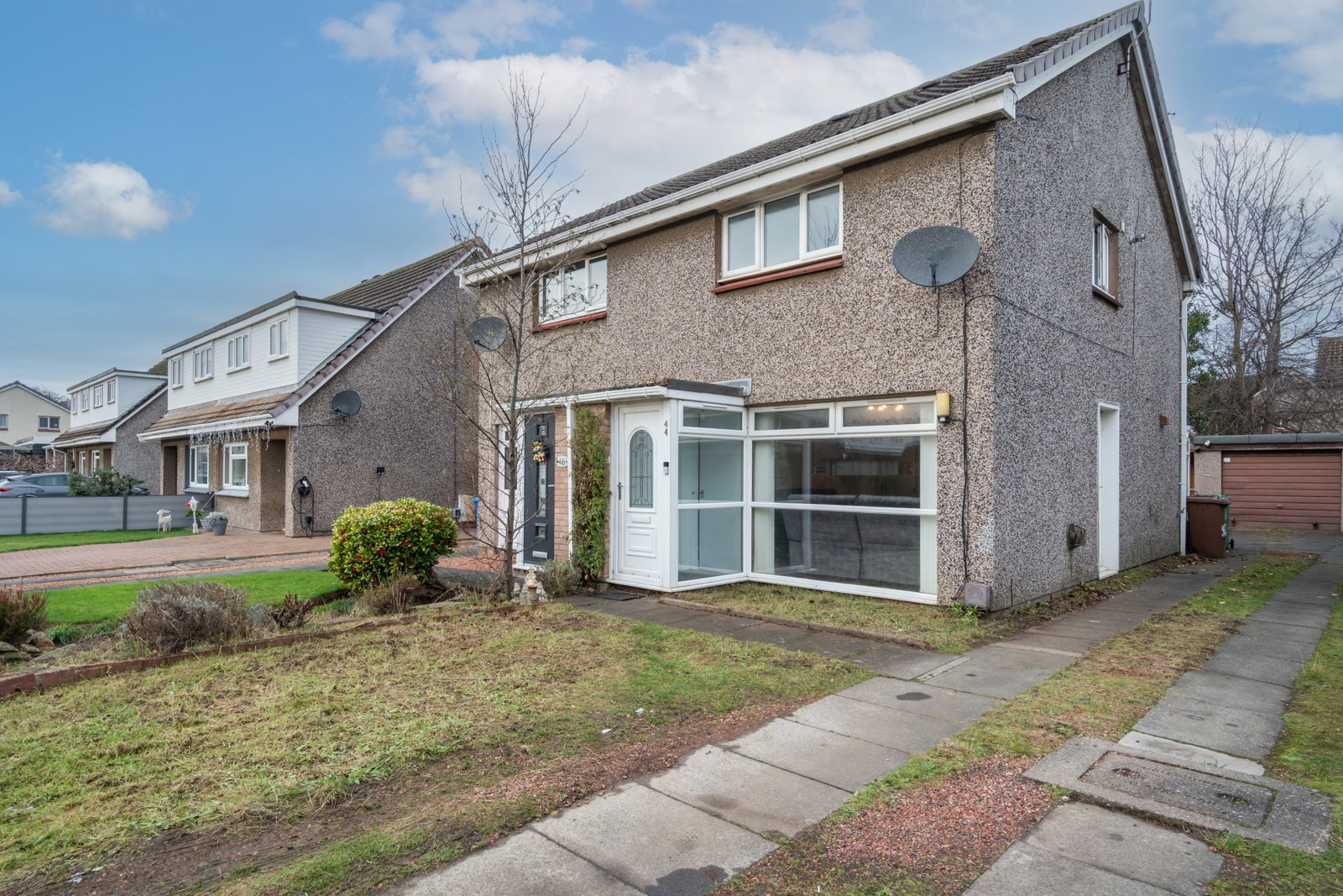 Semi Detached House in Dunfermline