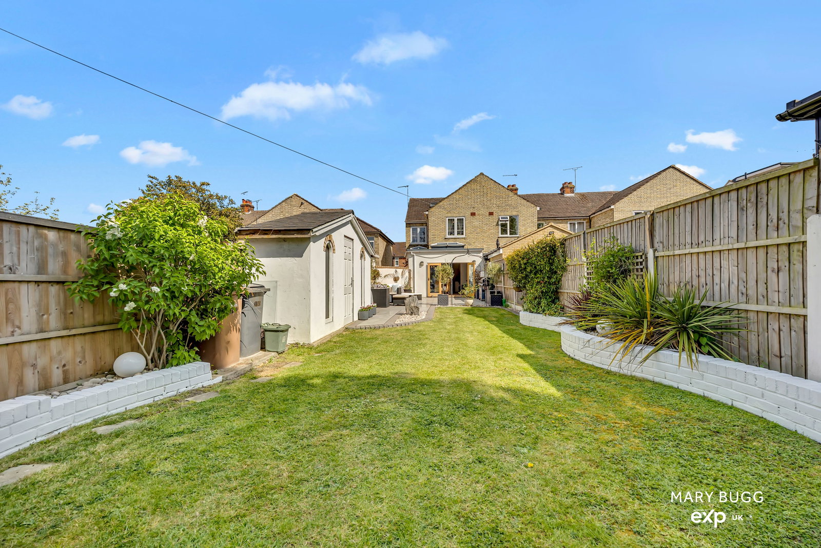 End Of Terrace House for sale in Chelmsford, Campbell Close, Chelmsford, CM2 9BE