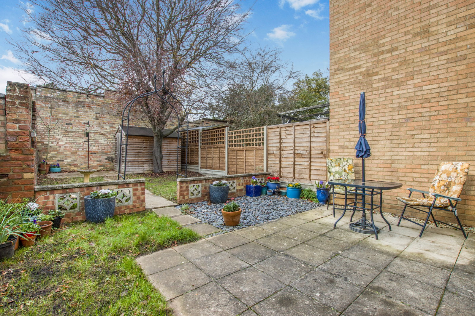 End Of Terrace House in Sandy