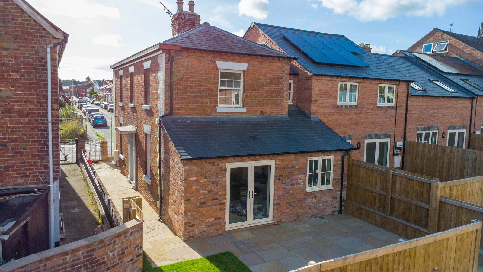 End Of Terrace House for sale in Oswestry, Salop Road, Oswestry, SY11 2RQ, 1625 m²