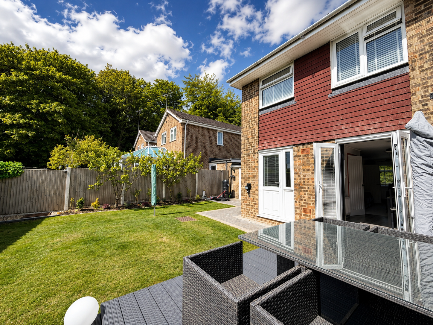 Semi Detached House in Whitfield