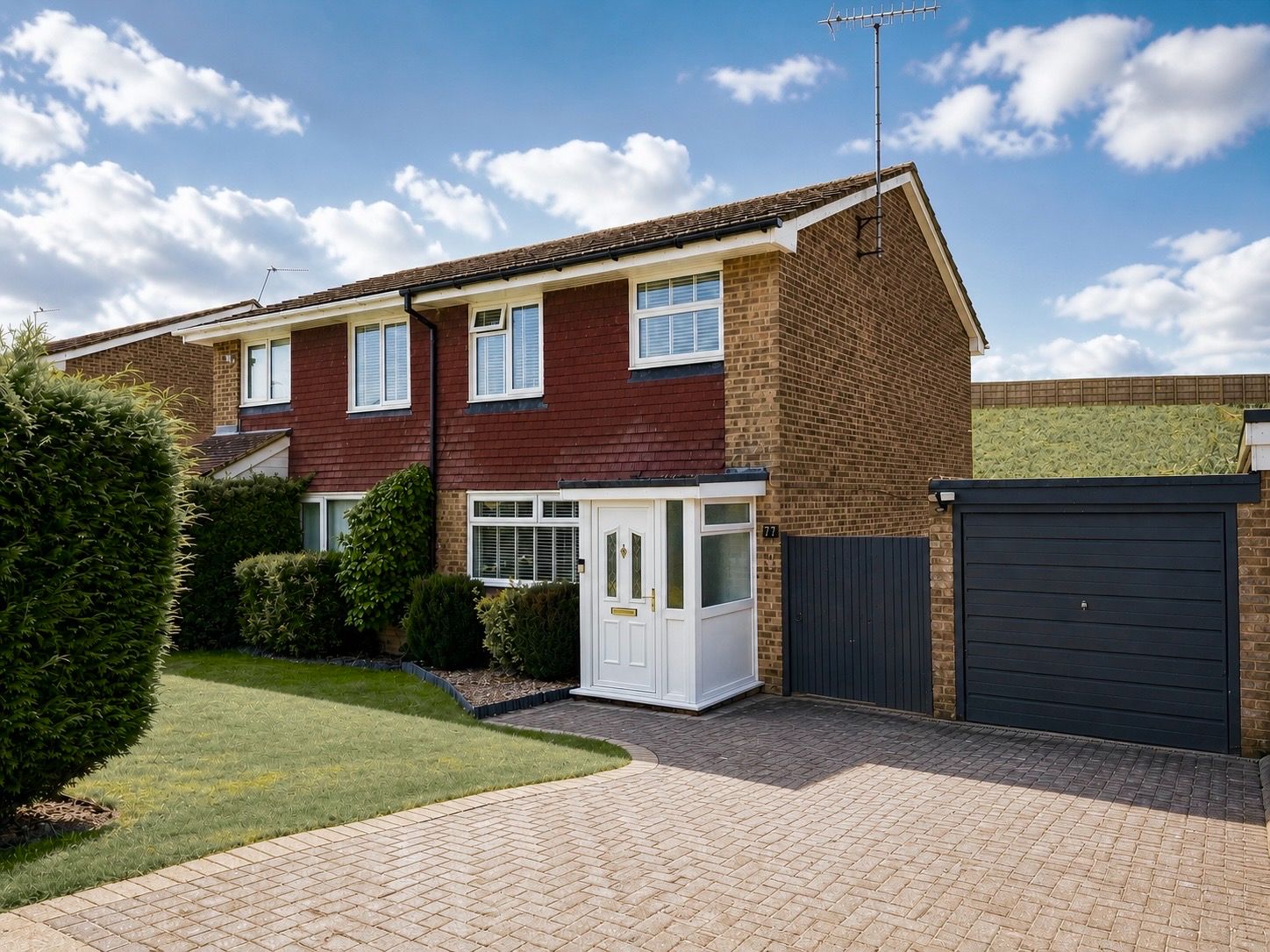 Semi Detached House in Whitfield