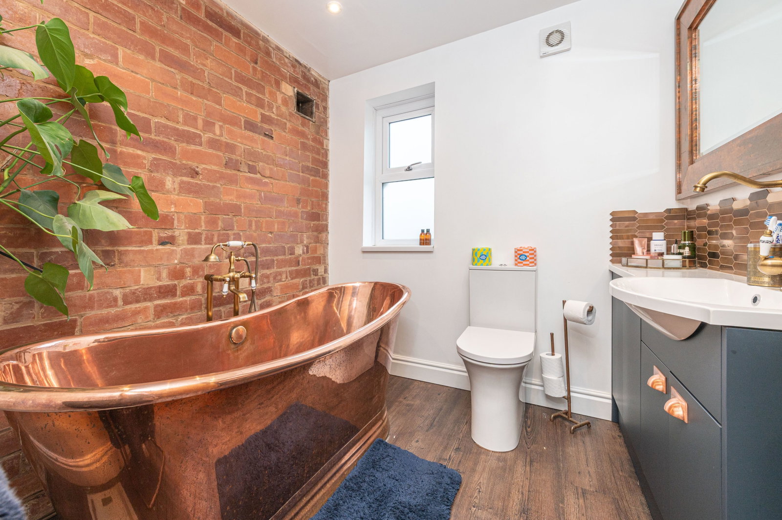 Detached House for sale in Castleford, Churchfield Lane, Castleford, WF10 4BP, 2035 m²