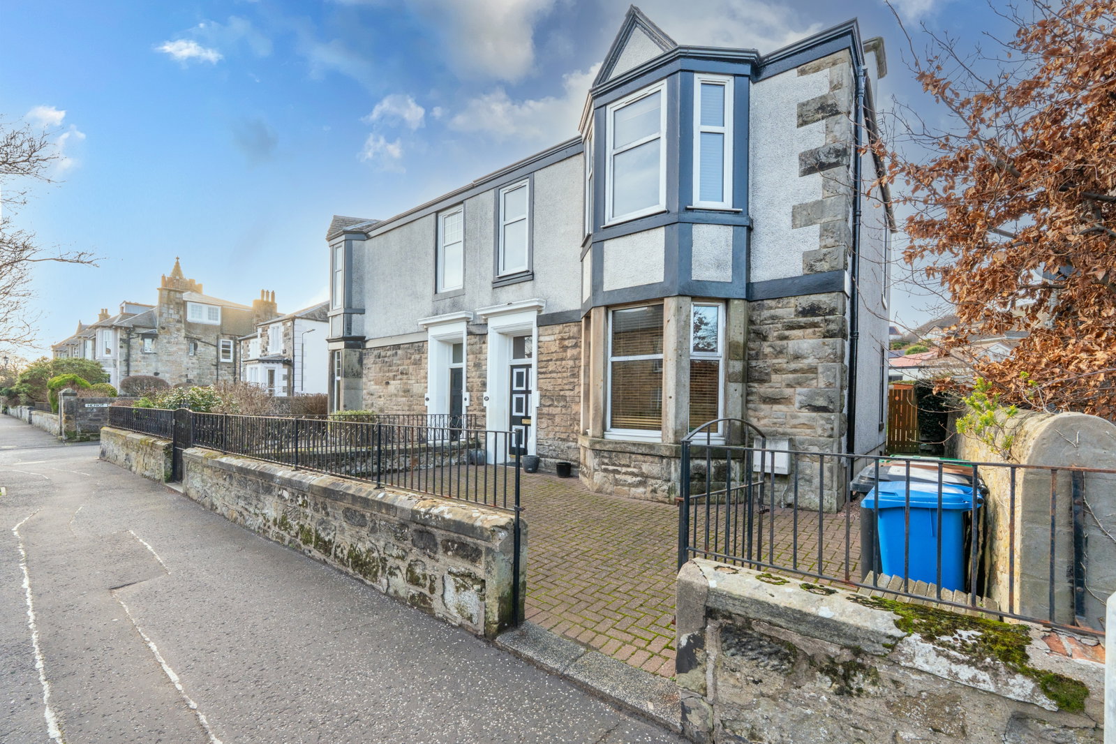 Semi Detached House in Burntisland