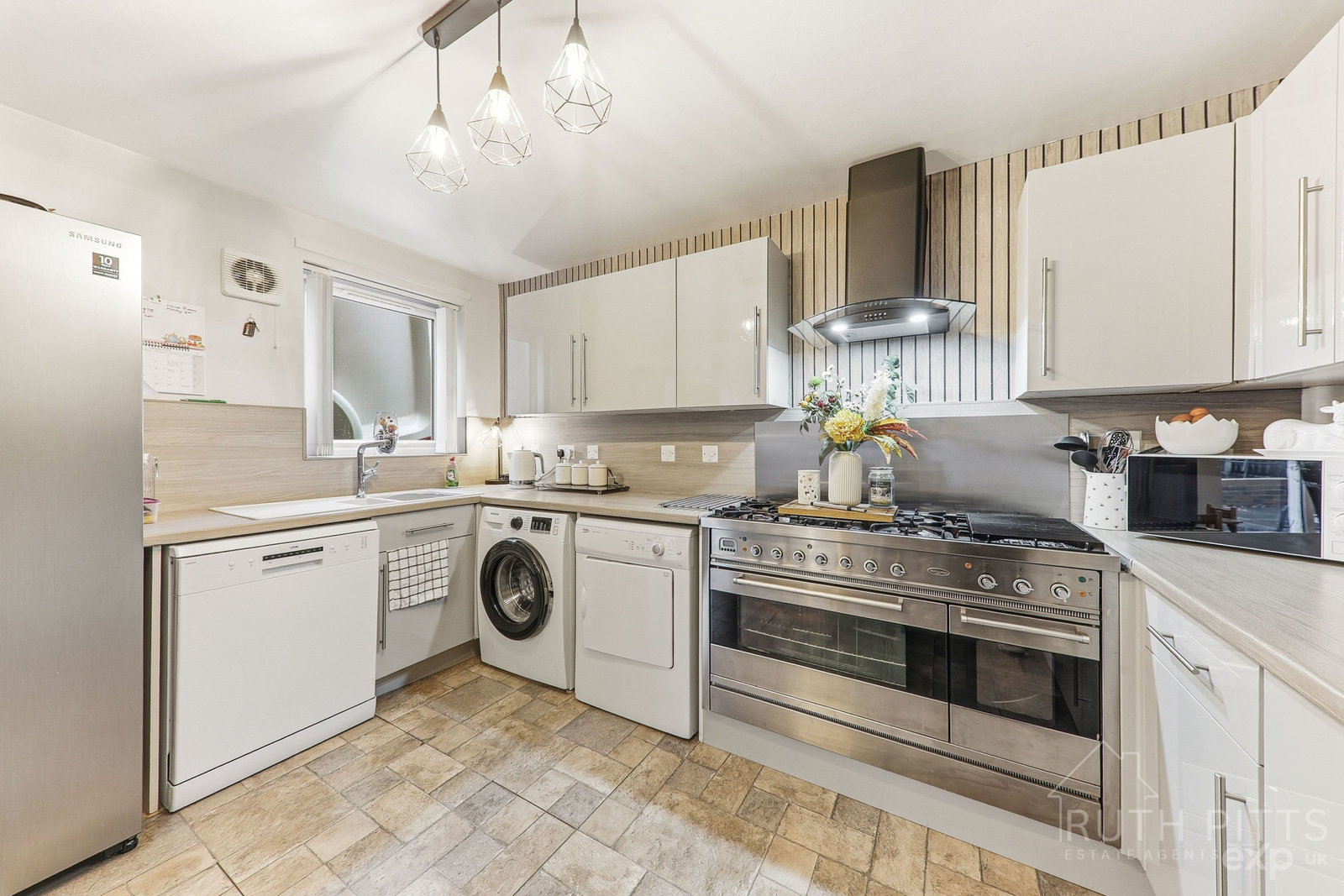 Semi Detached House in Pontefract