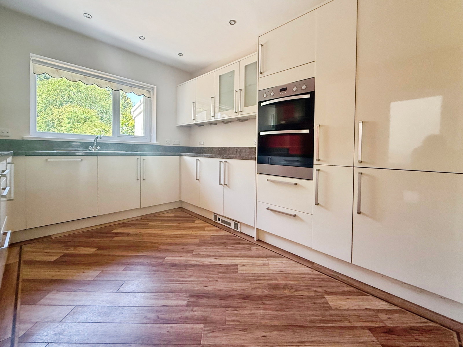 Semi Detached House in Swansea