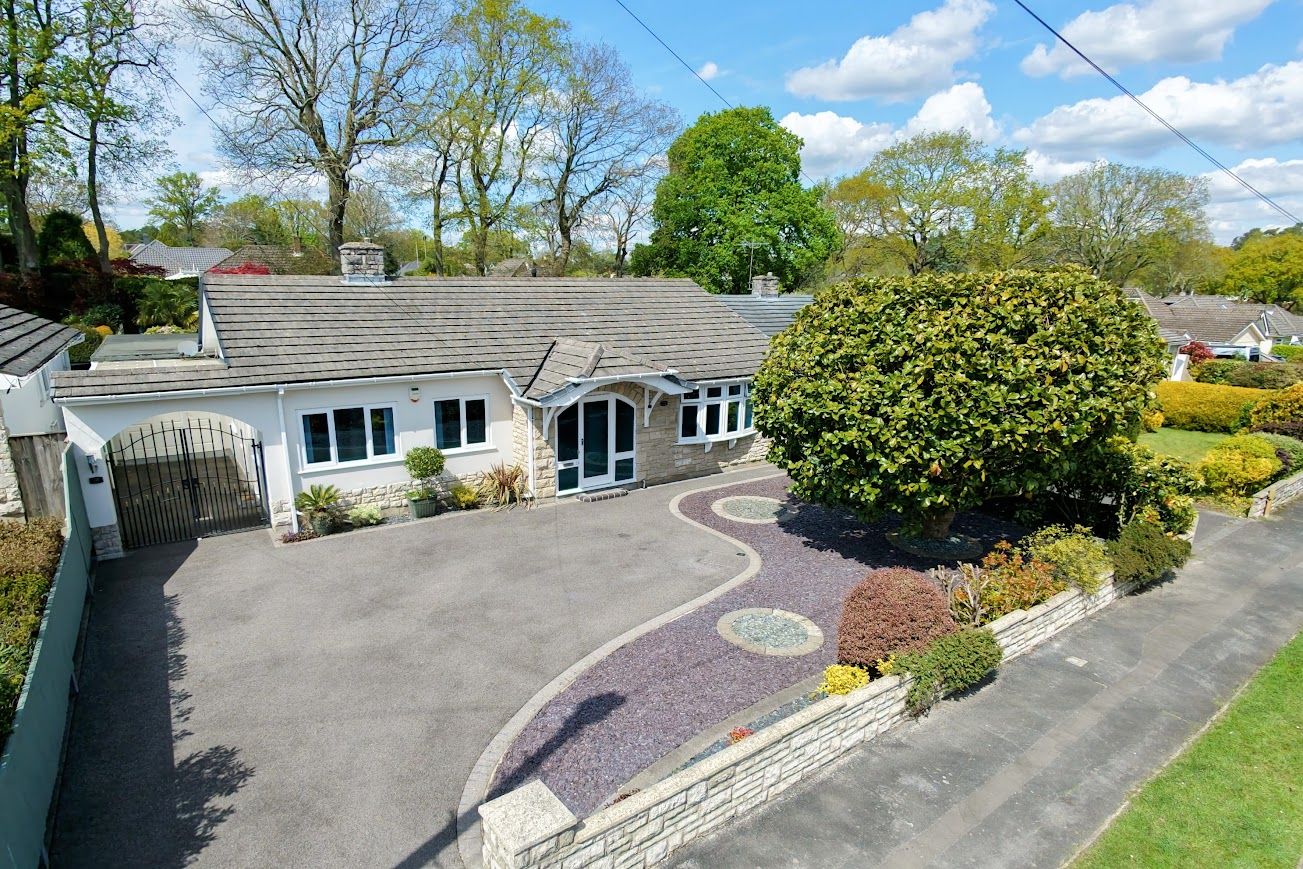 Bungalow in Ferndown