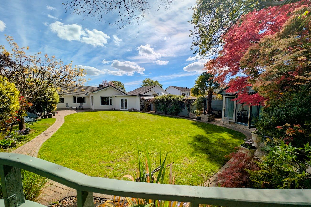 Bungalow in Ferndown