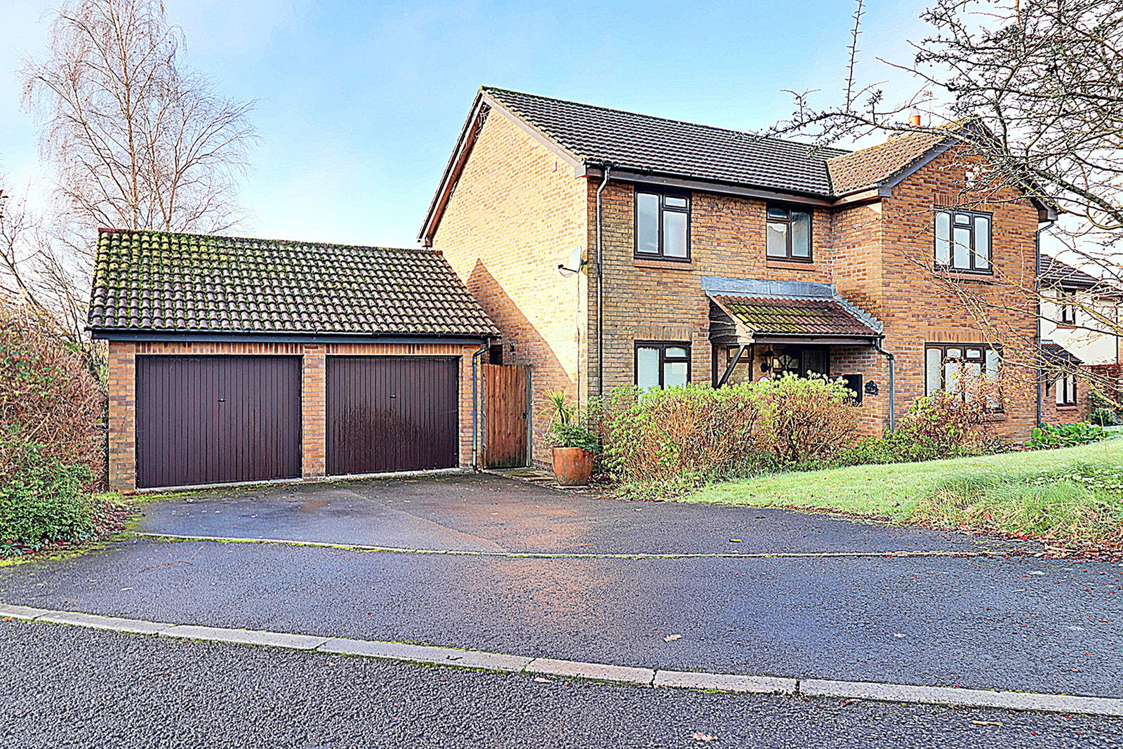 Detached House in Cardiff