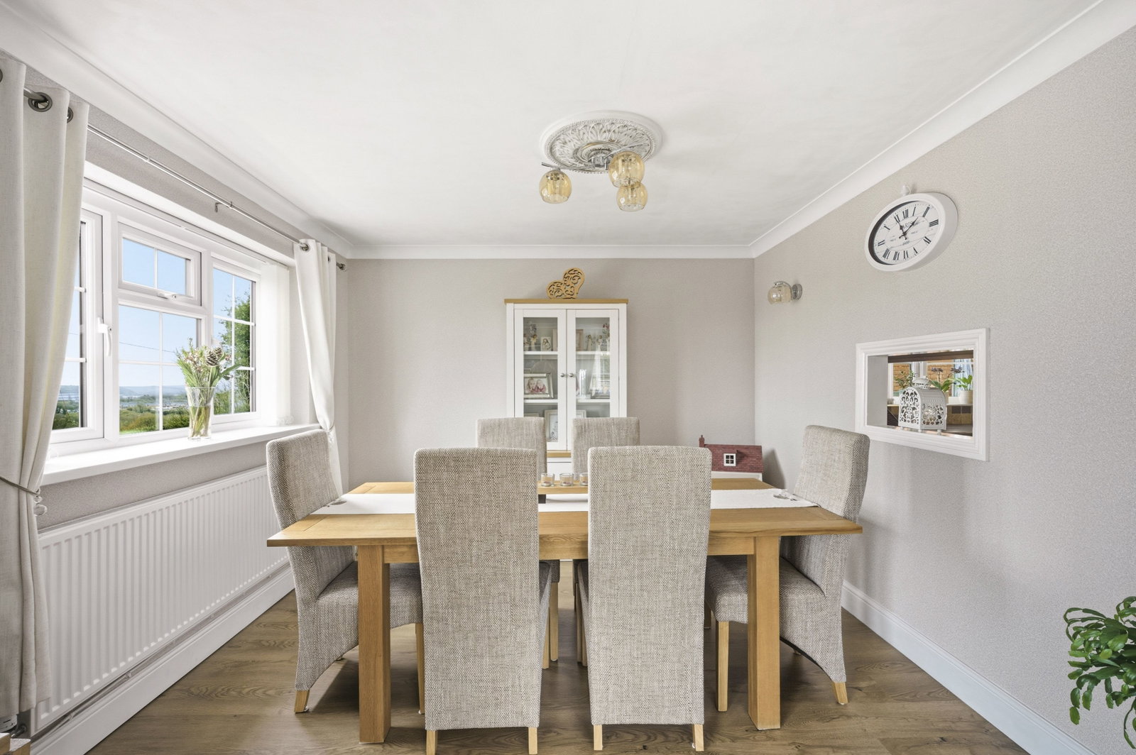 Detached House in Pontyclun