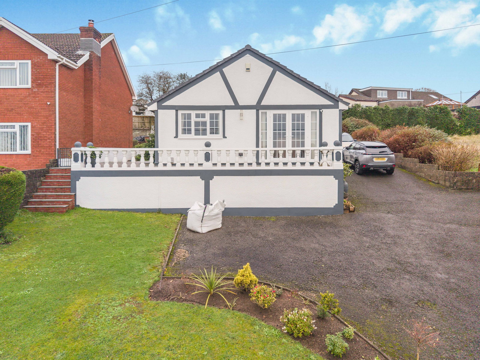 Detached House in Pontyclun