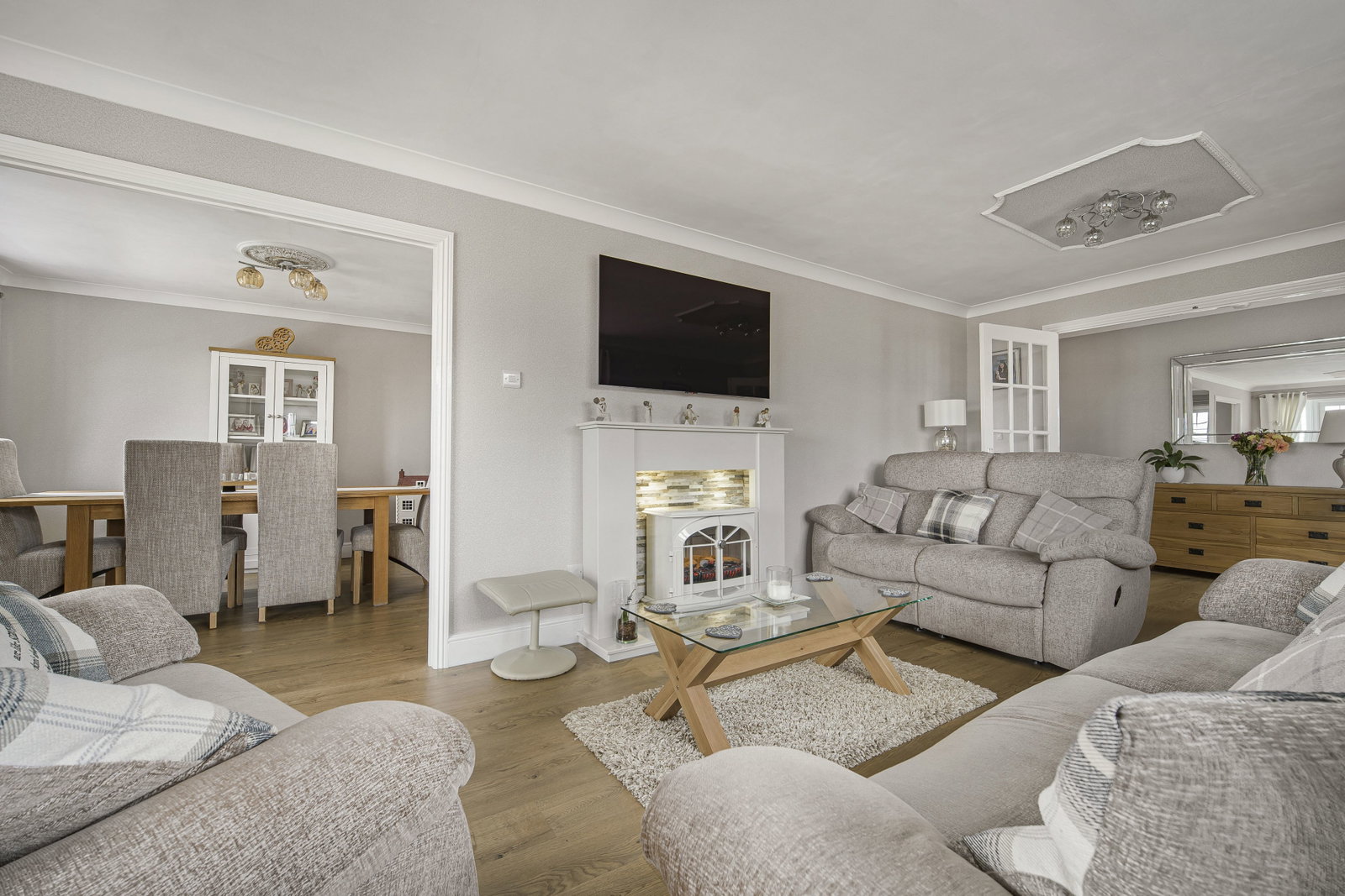 Detached House in Pontyclun