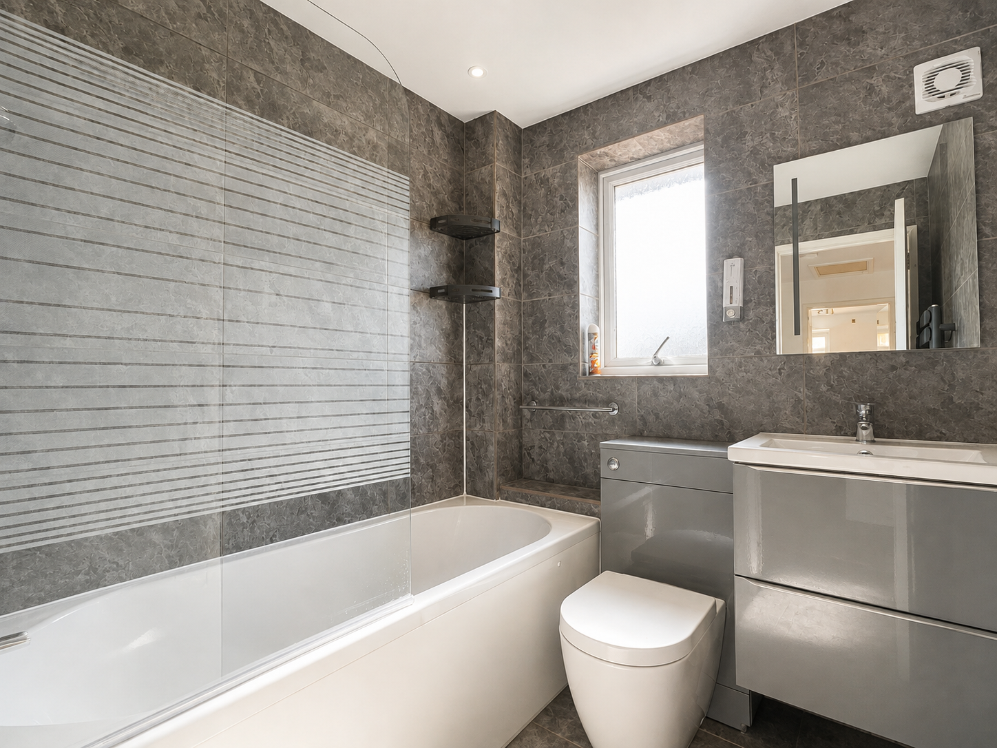 Semi Detached House in Chatham 5