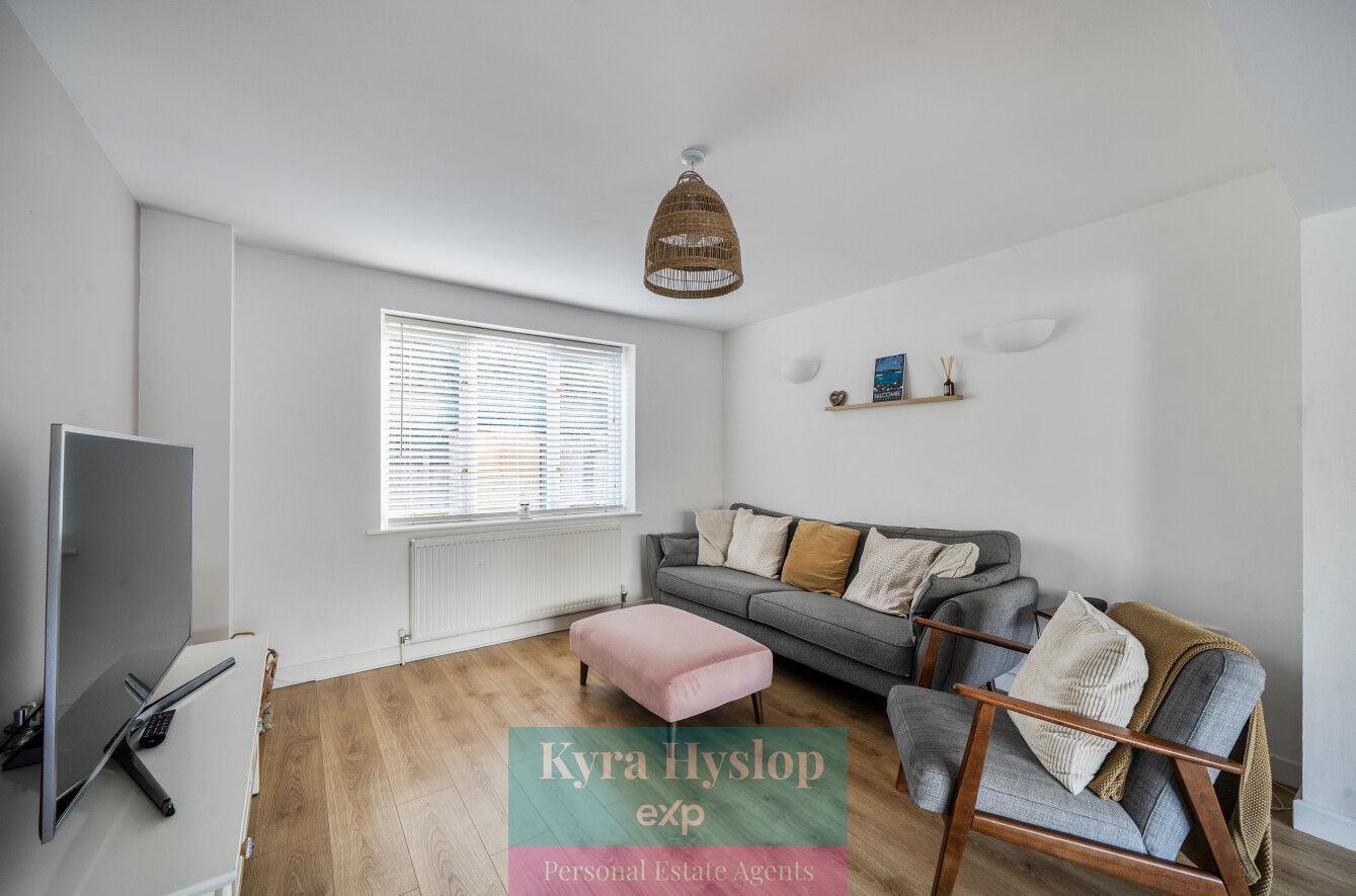 Semi Detached House in Exeter 5