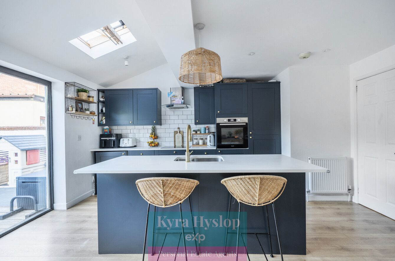 Semi Detached House in Exeter 4