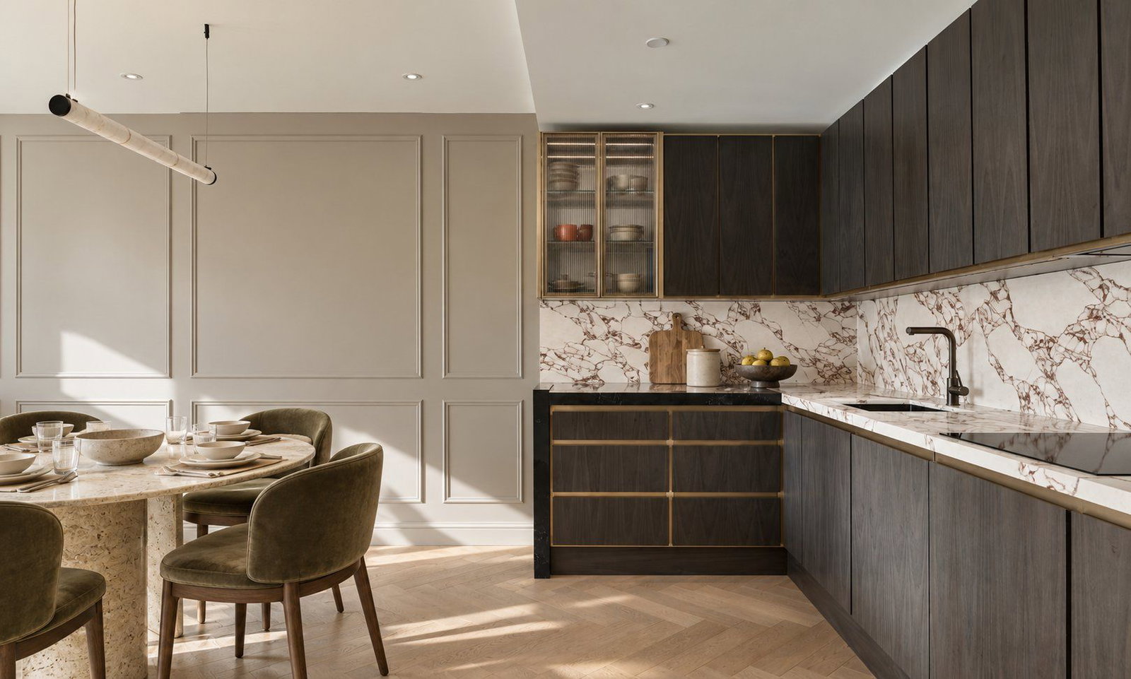 Apartment for sale in London, London Dock | Furniture Incentives | Pool & Spa | Book a Private Show Home Tour, 444 m²