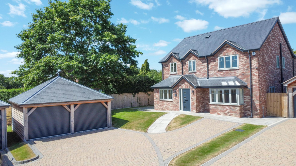 Detached House in Llansantfraidd YM Mechain