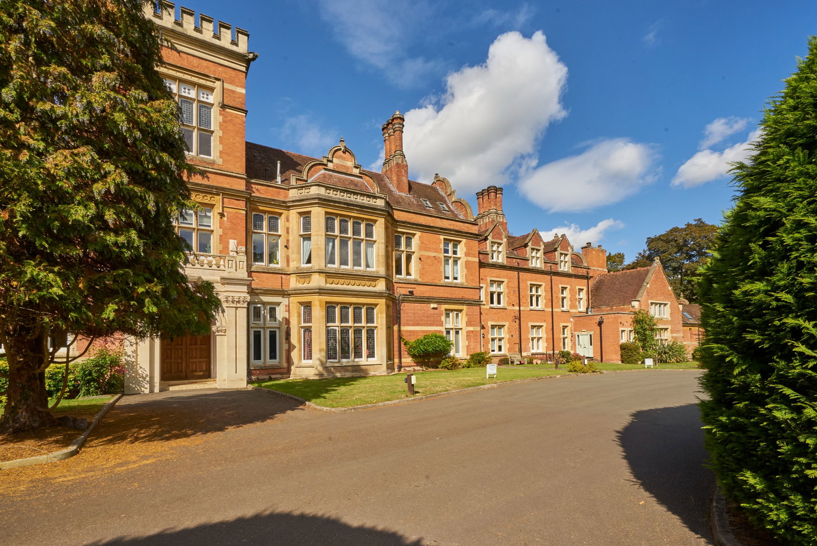 Apartment in Solihull