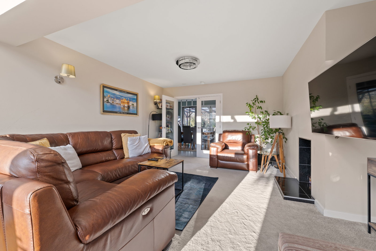 Semi Detached House in Newark
