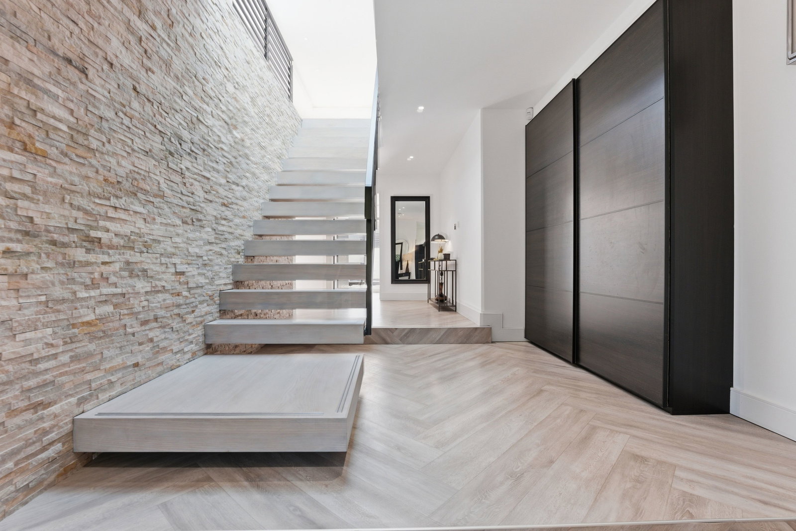 Detached House in Nottingham