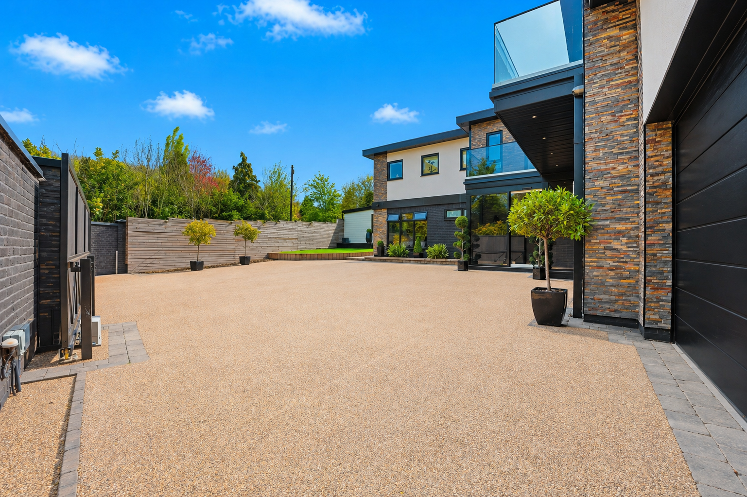 Detached House in Nottingham