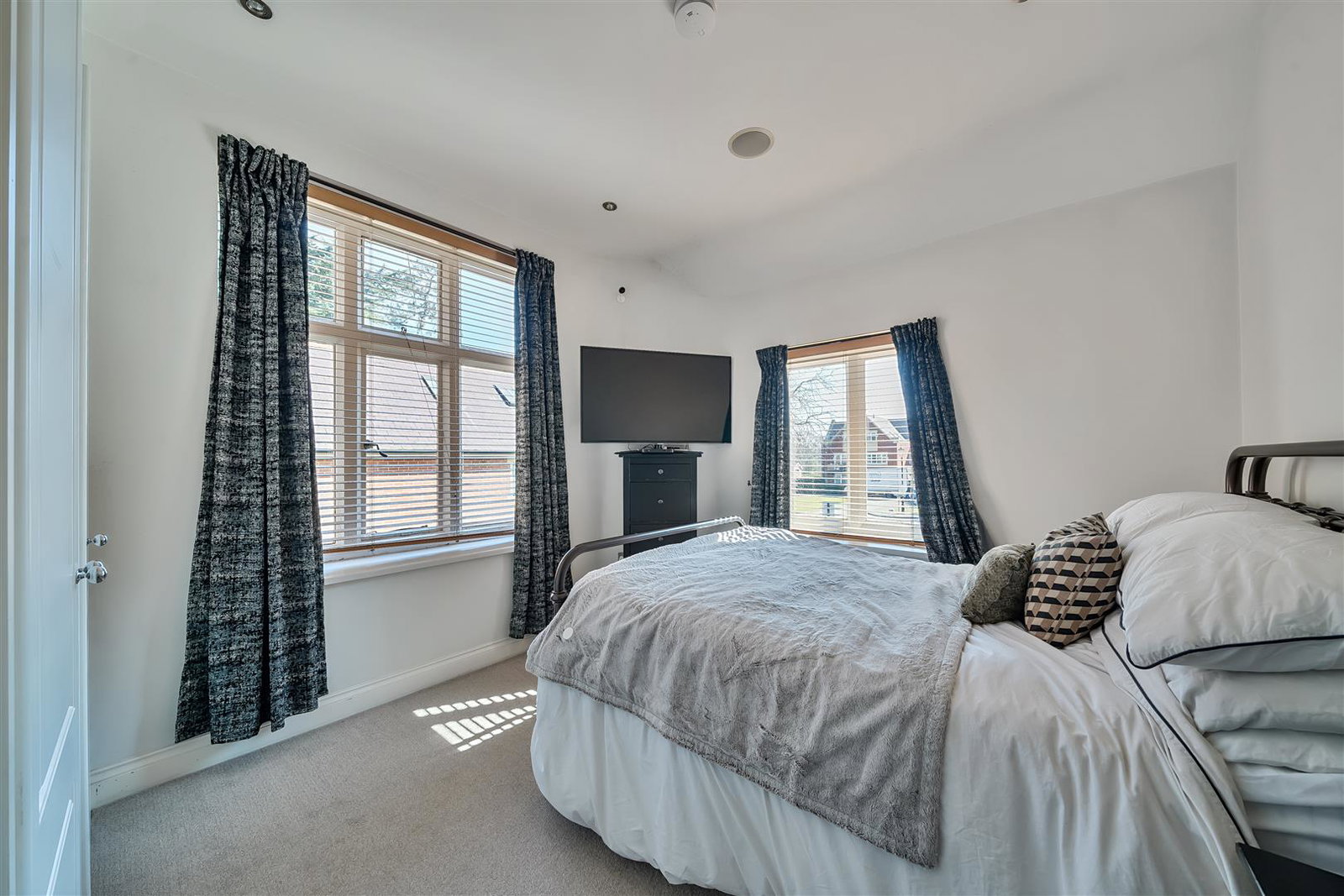 Flat in Bushey