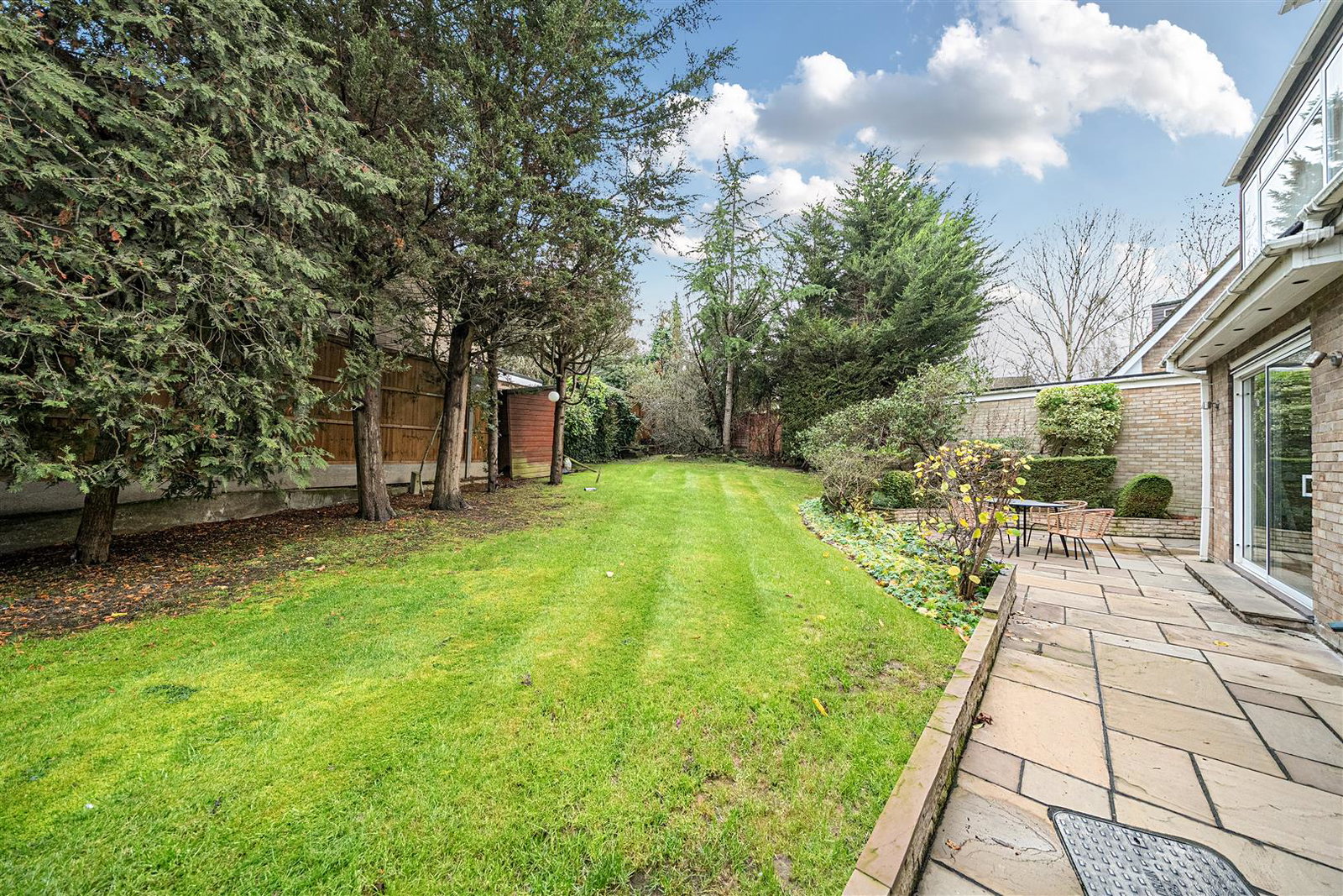Detached House in Bushey