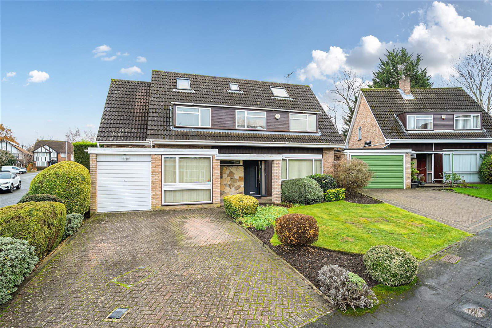 Detached House in Bushey