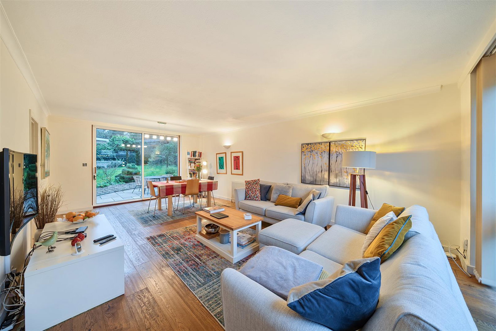 Detached House in Bushey