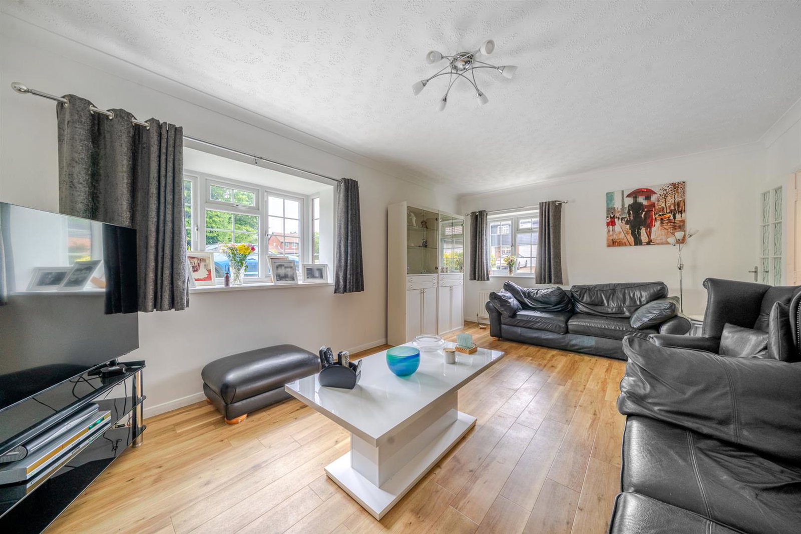 Detached House in Hatfield