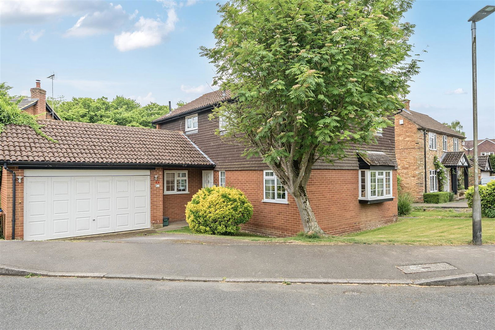 Detached House in Hatfield
