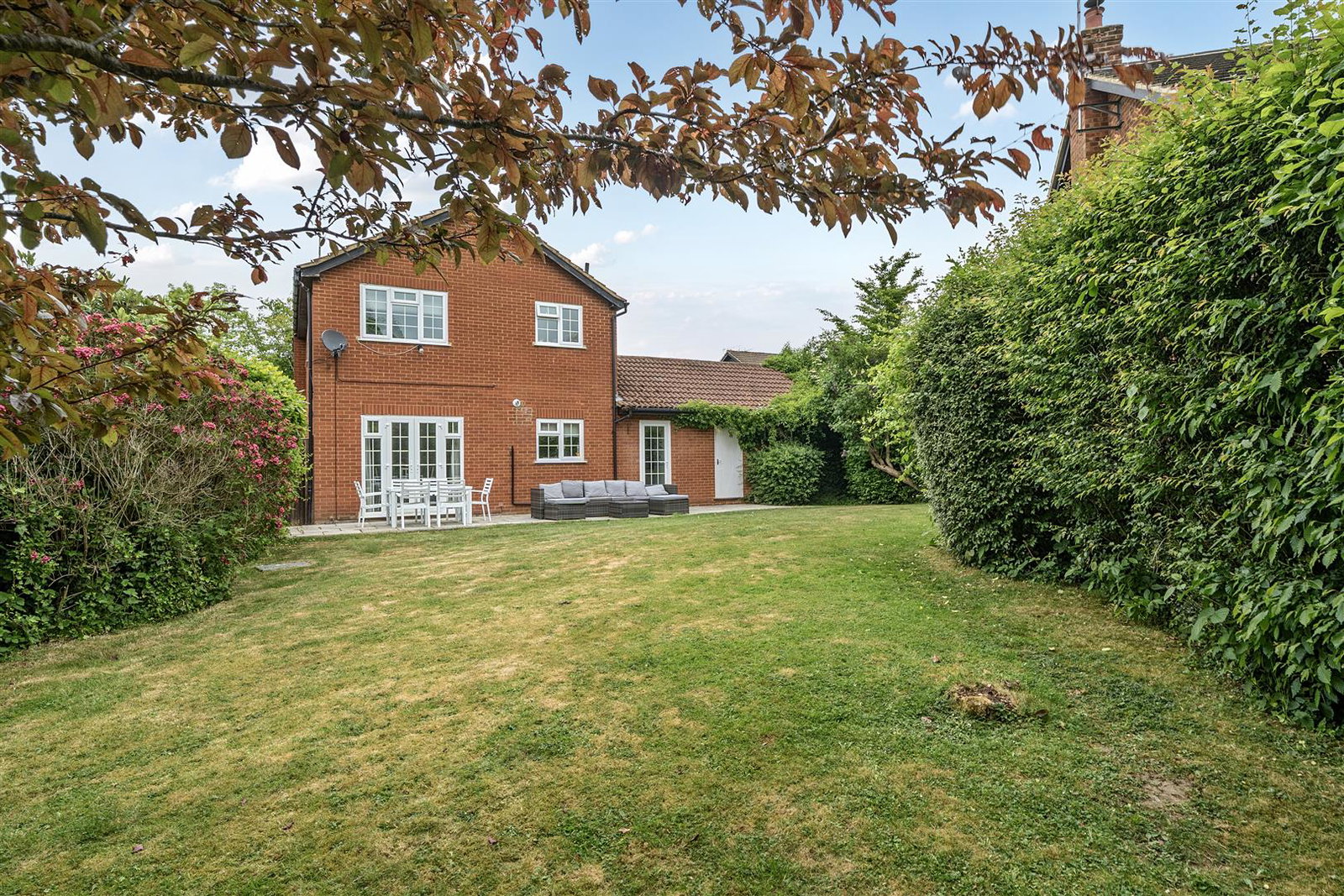 Detached House in Hatfield